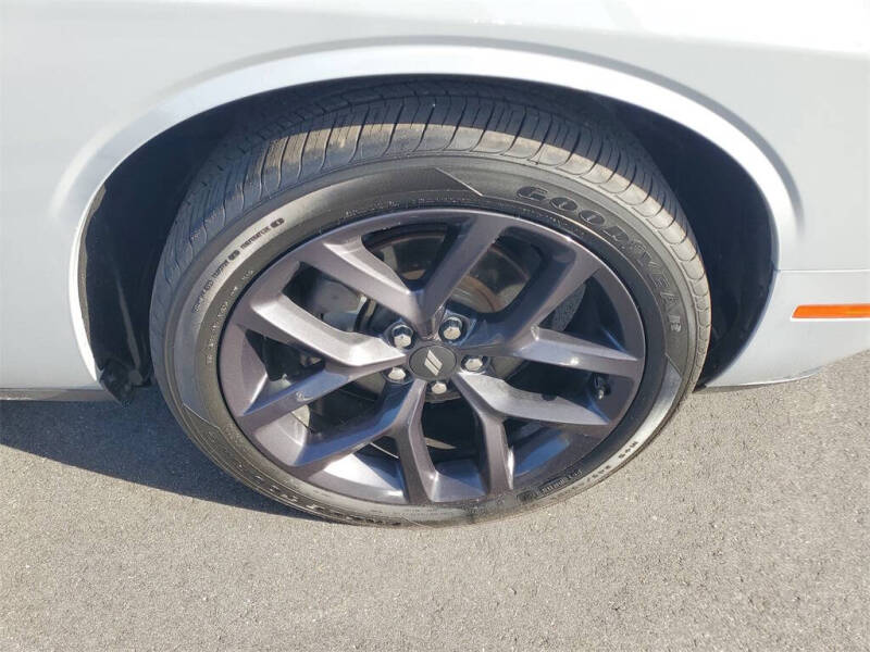 2021 Dodge Challenger SXT