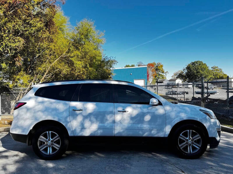 2017 Chevrolet Traverse LT
