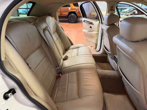 2002 Lincoln Town Car Executive