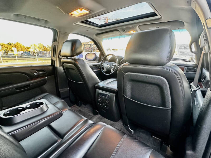 2011 Chevrolet Avalanche LT