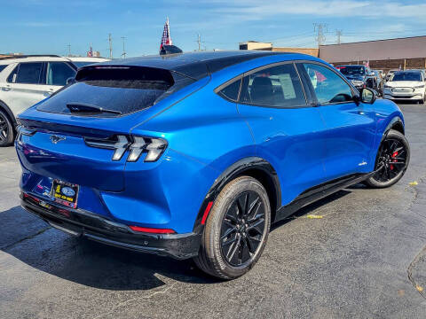 2025 Ford Mustang Mach-E Premium