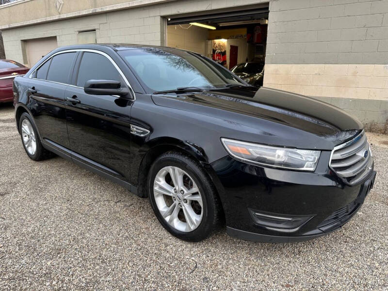 2016 Ford Taurus SEL photo 29