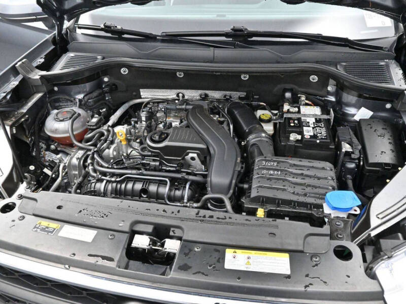 2024 Volkswagen Taos SE 4Motion