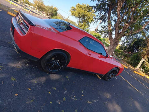 2016 Dodge Challenger SXT