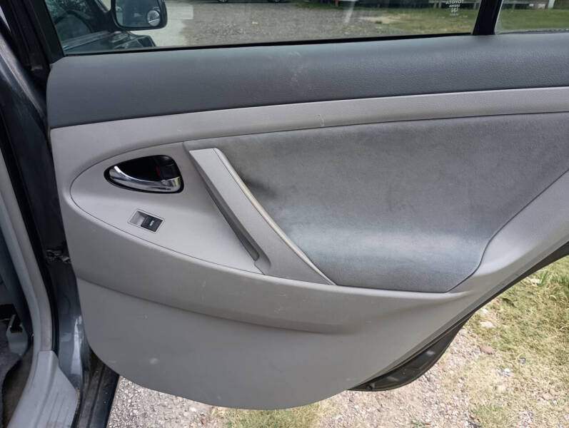 2010 Toyota Camry LE