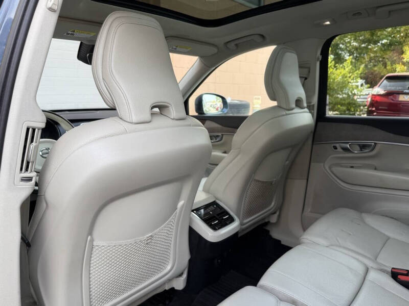 2023 Volvo XC90 B5 Plus Bright Theme