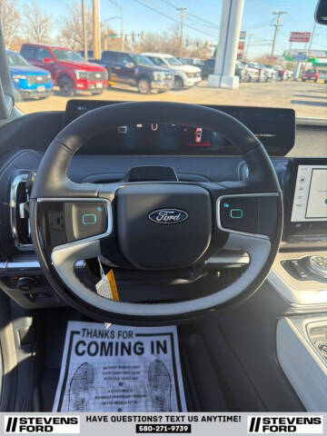 2025 Ford Expedition Platinum