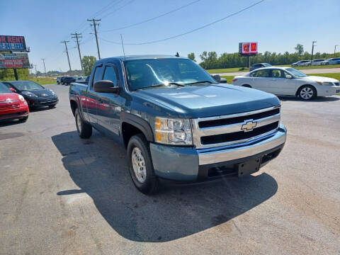2008 Chevrolet Silverado 1500 for sale at Caps Cars Of Taylorville in Taylorville IL