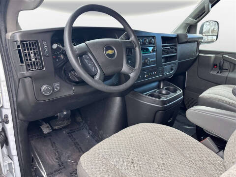 2022 Chevrolet Express LT 3500