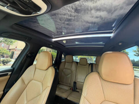 2016 Porsche Cayenne S E-Hybrid