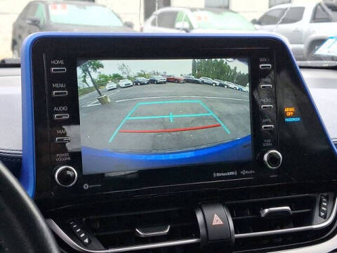 2022 Toyota C-HR XLE