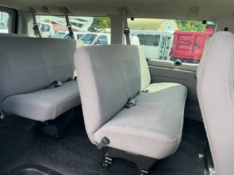 2006 Ford E-Series E-350 SD XLT