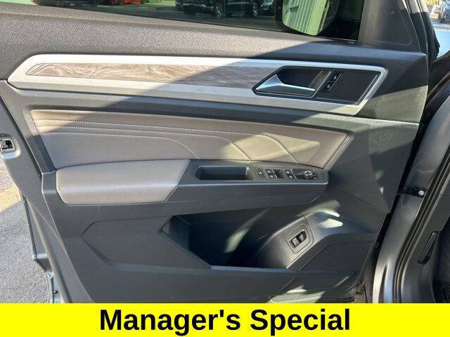 2022 Volkswagen Atlas Cross Sport SE 4Motion