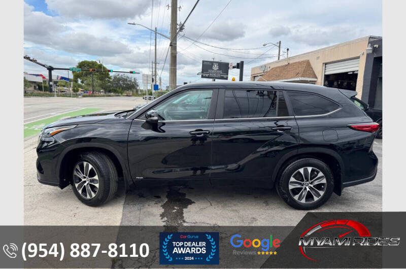 2023 Toyota Highlander Hybrid XLE