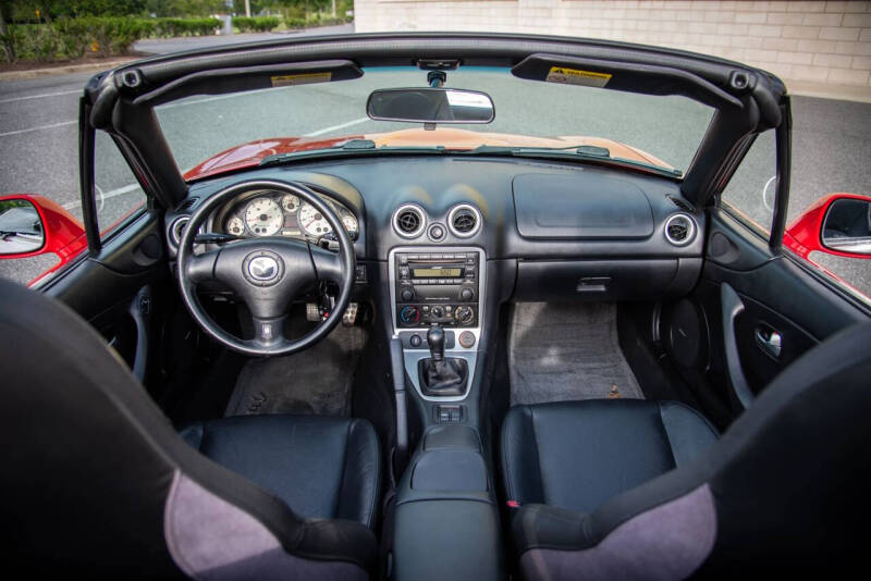 2003 Mazda MX-5 Miata
