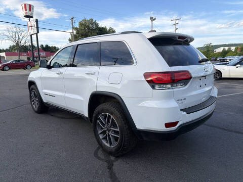 2020 Jeep Grand Cherokee Laredo E