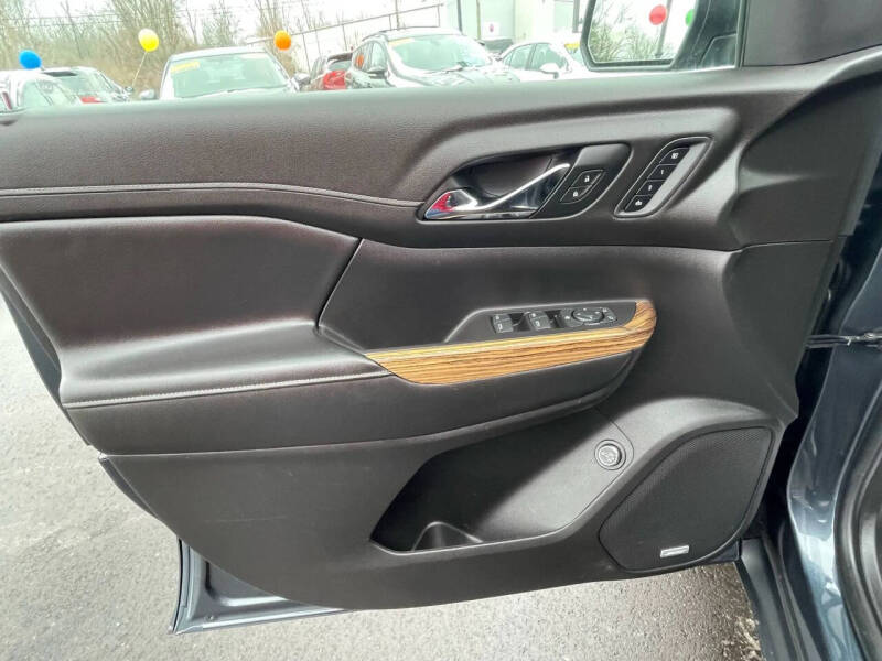 2019 GMC Acadia Denali