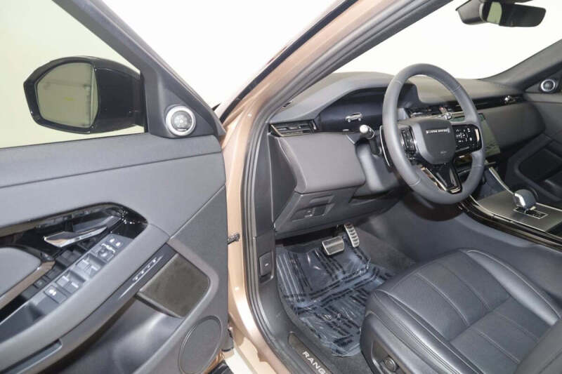 2024 Land Rover Range Rover Evoque P250 Dynamic SE