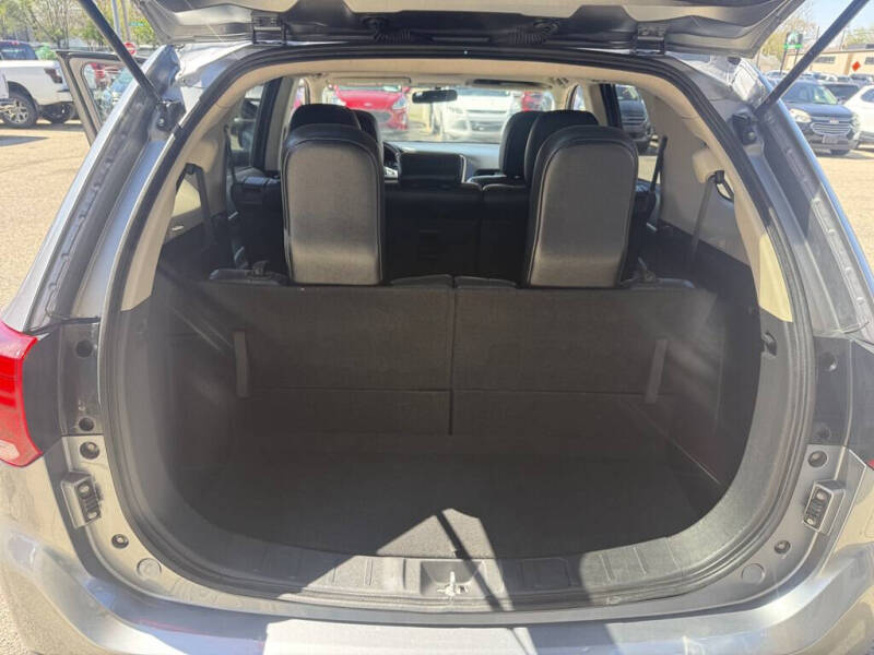 2016 Mitsubishi Outlander SE