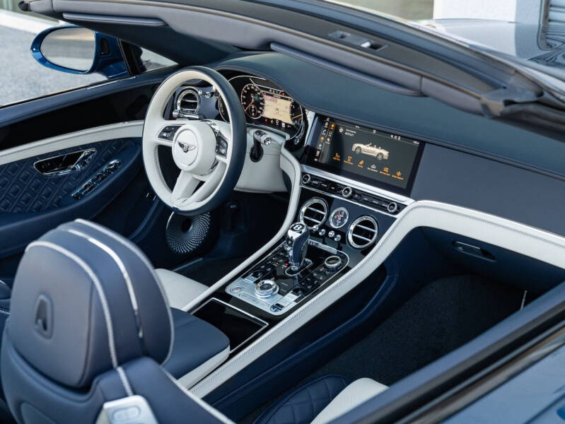 2022 Bentley Continental GTC V8