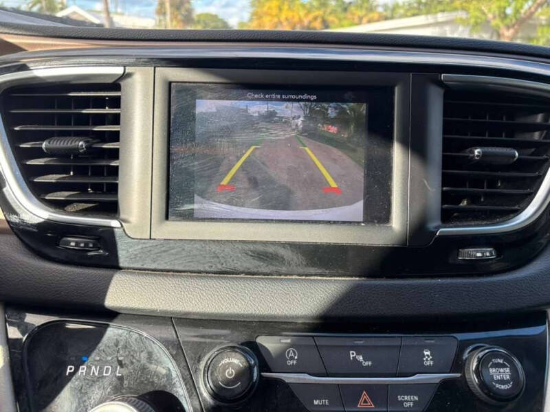 2018 Chrysler Pacifica Touring L