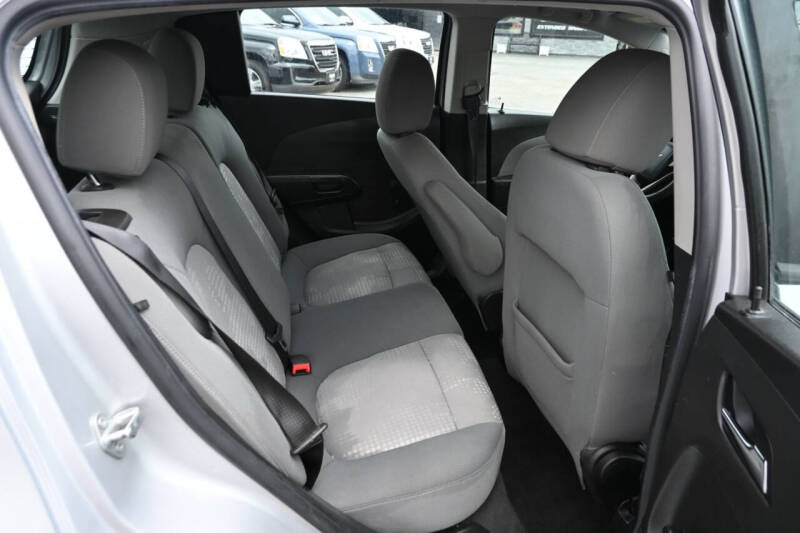 2013 Chevrolet Sonic LS Auto