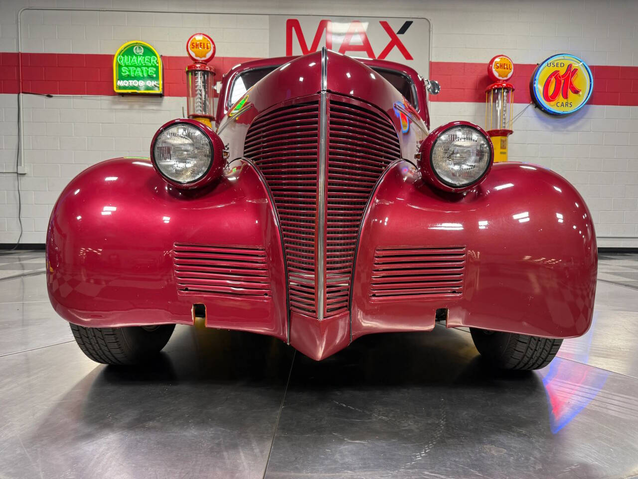 1939 Chevrolet Coupe 34