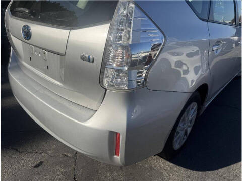 2012 Toyota Prius v Three