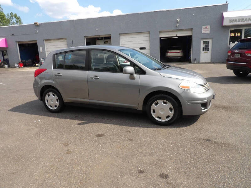 2009 Nissan Versa 1.8 S