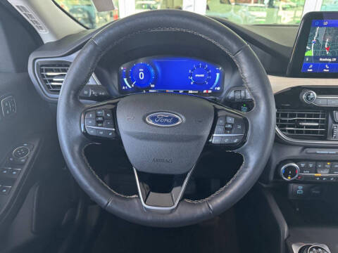 2022 Ford Escape Titanium