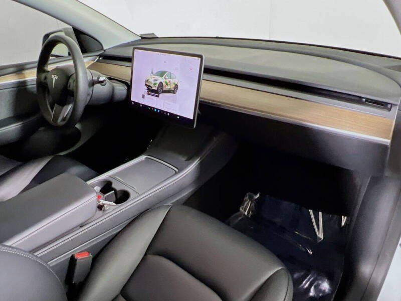 2025 Tesla Model Y Long Range