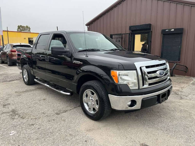 2011 Ford F-150 XLT's photo