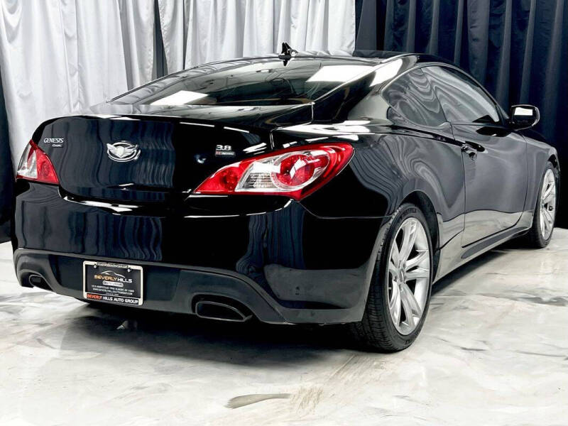 2011 Hyundai Genesis Coupe 3.8L R-Spec