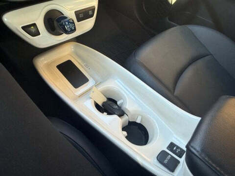 2016 Toyota Prius Three Touring