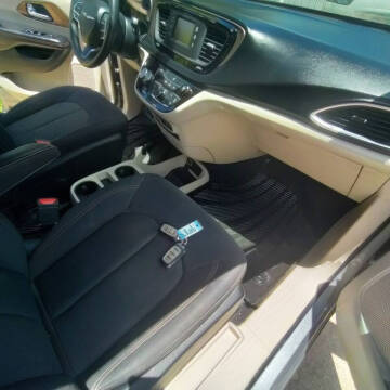 2017 Chrysler Pacifica LX