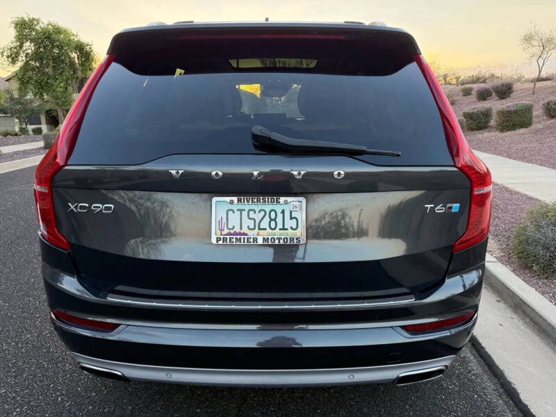 2016 Volvo XC90 T6 Momentum