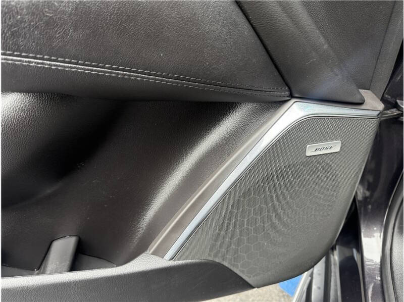 2017 Cadillac Escalade Standard