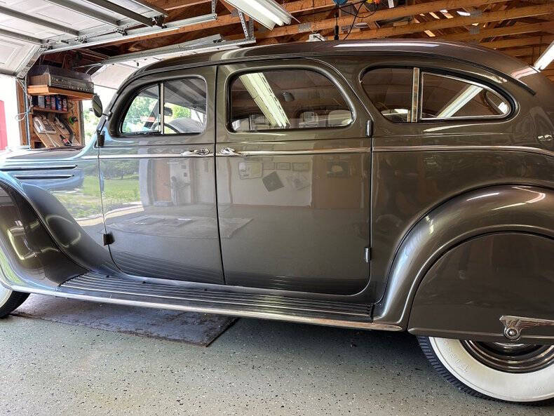 1937 Chrysler Airflow