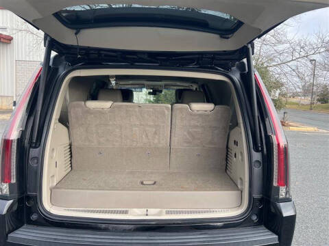 2017 Cadillac Escalade Luxury