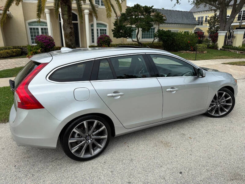 2015 Volvo V60 T5 Drive-E Platinum