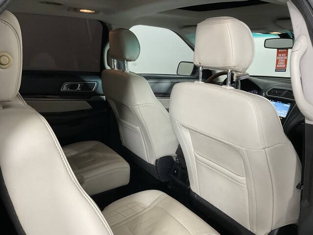 2017 Ford Explorer Platinum