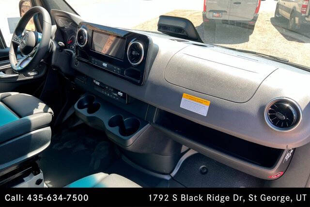2025 Mercedes-Benz Sprinter