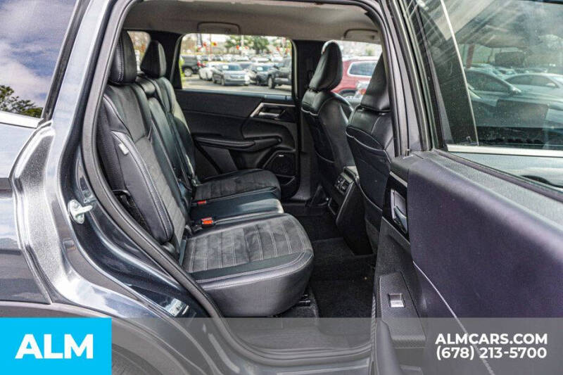 2025 Mitsubishi Outlander SE