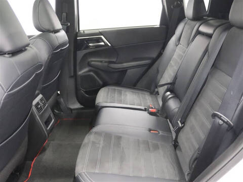 2024 Mitsubishi Outlander PHEV SE