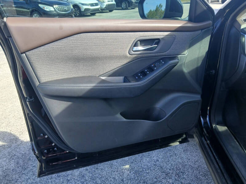 2022 Nissan Rogue SV