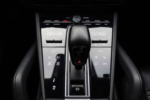 2022 Porsche Cayenne Coupe Platinum Edition