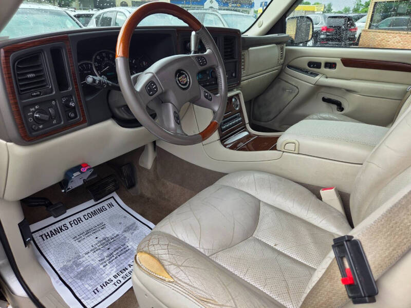 2004 Cadillac Escalade