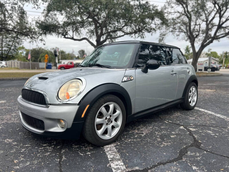 2009 MINI Cooper for sale at Florida Prestige Collection in Saint Petersburg FL