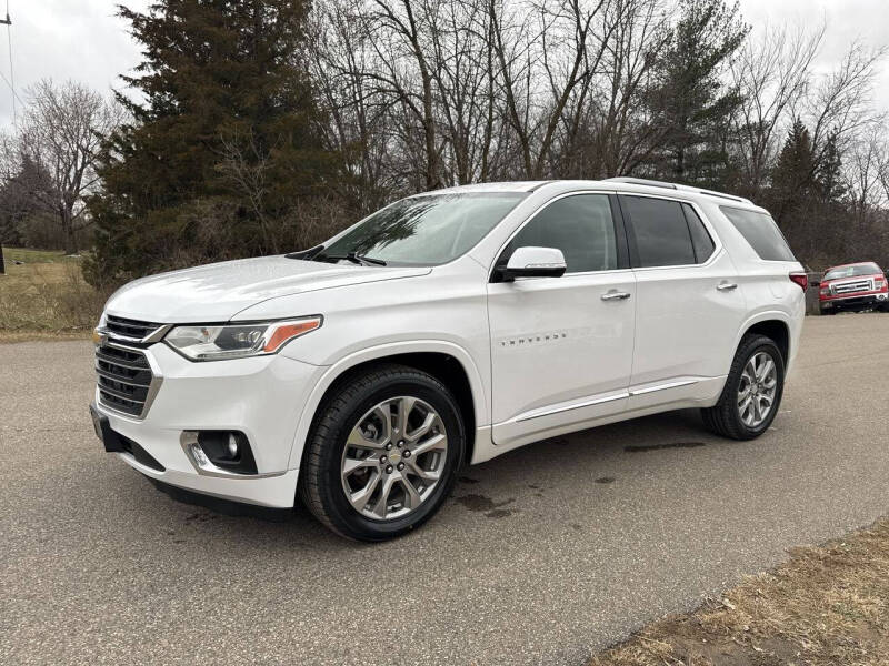 2019 Chevrolet Traverse Premier photo 2