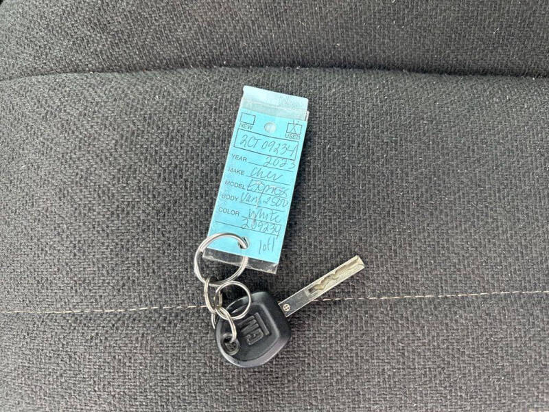 2023 Chevrolet Express 2500